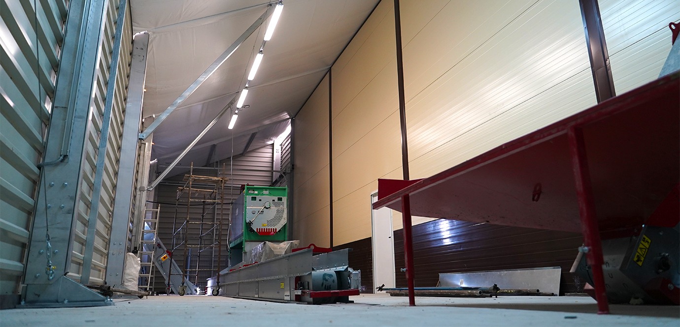 Склад та виробниче швидкомонтоване приміщення під одним дахом