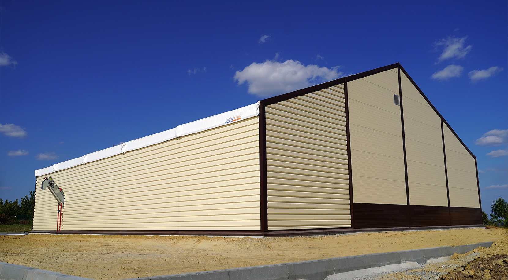 Склад та виробниче швидкомонтоване приміщення під одним дахом