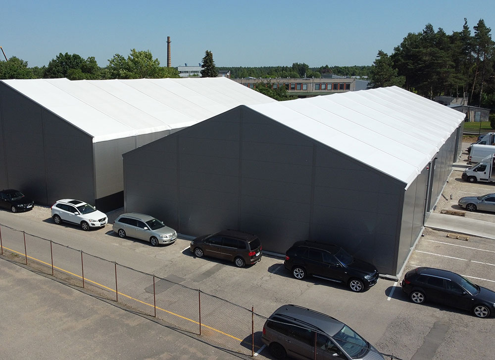 Тепла швидкомонтована споруда. Площа більше ніж 800 кв.м