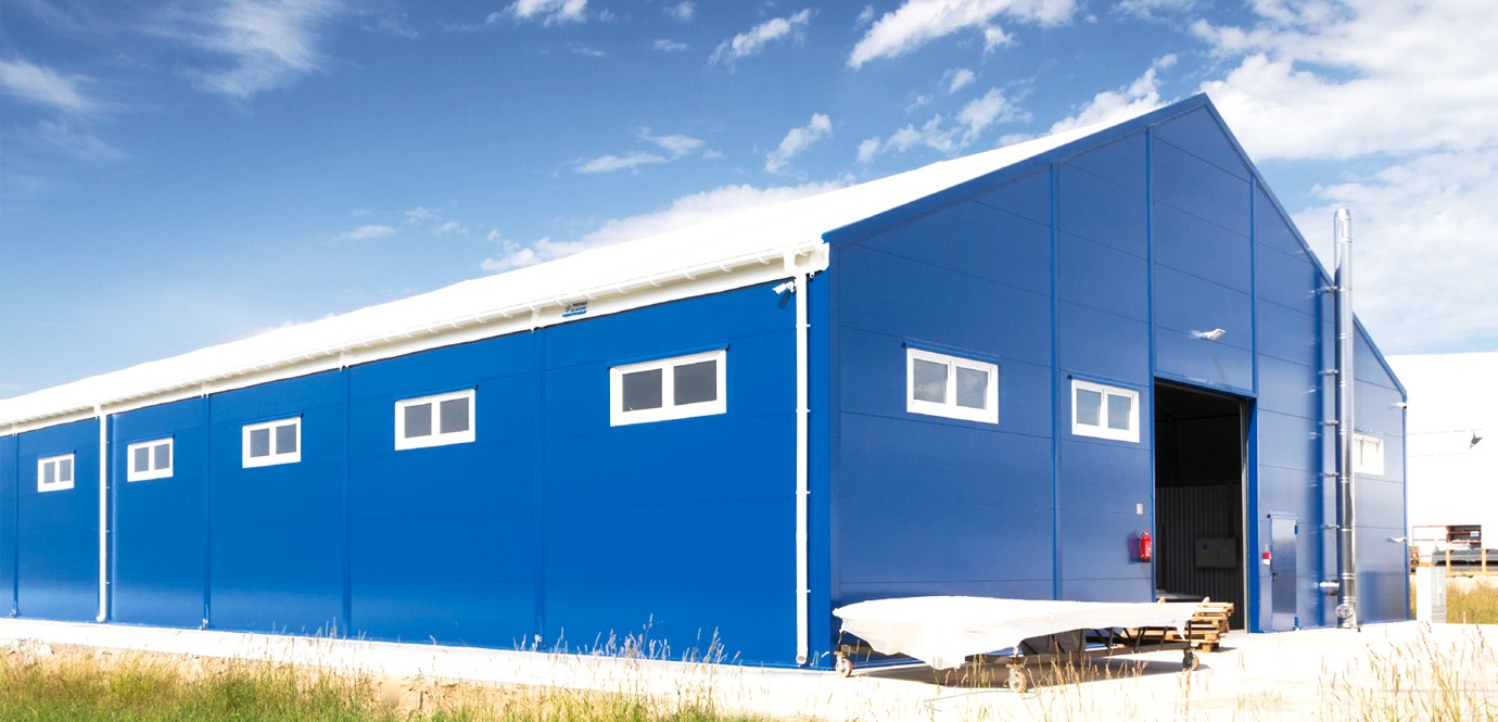 Утеплений виробничий цех для верфі з будівництва яхт у Польщі