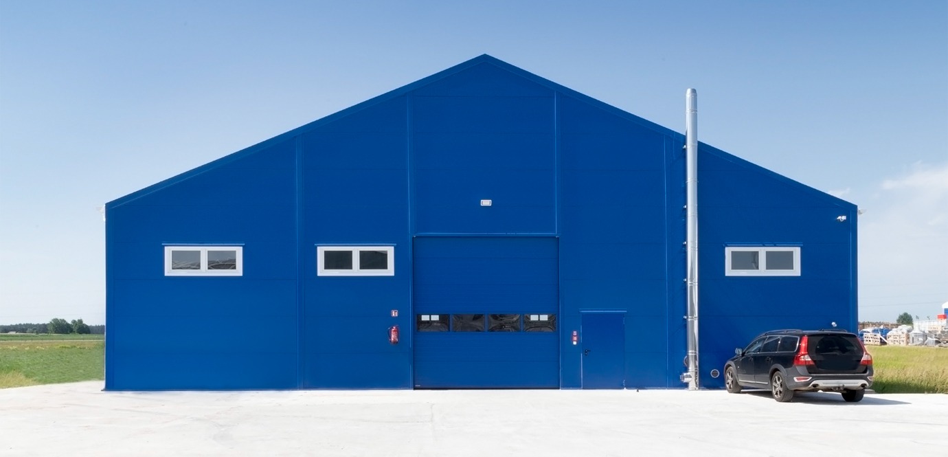 Утеплений виробничий цех для верфі з будівництва яхт у Польщі